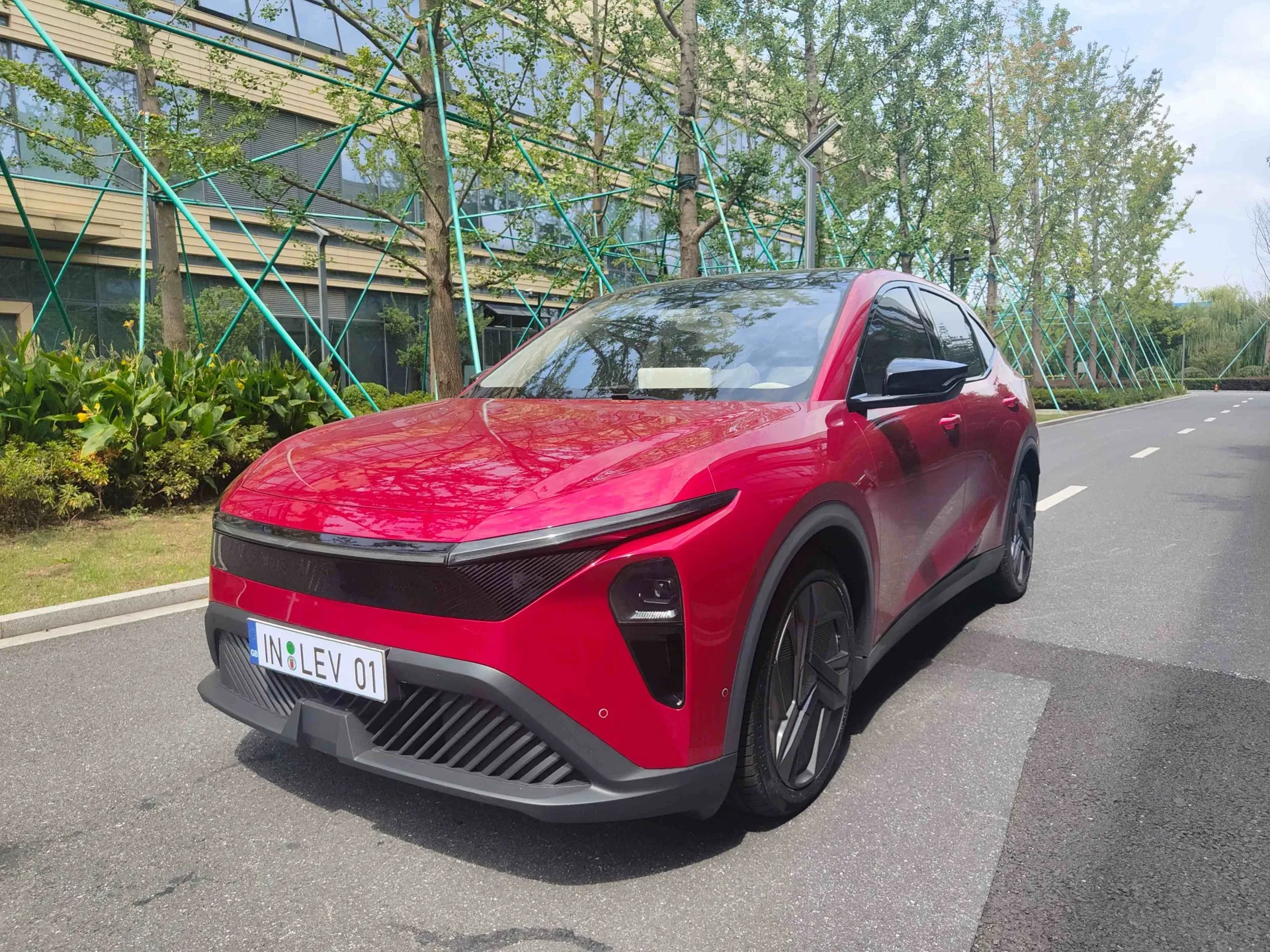 LEV01 รถ SUV ขับขวา NEW ENERGY VEHICLE EV ระยะฐานล้อยาว 5 ที่นั่ง