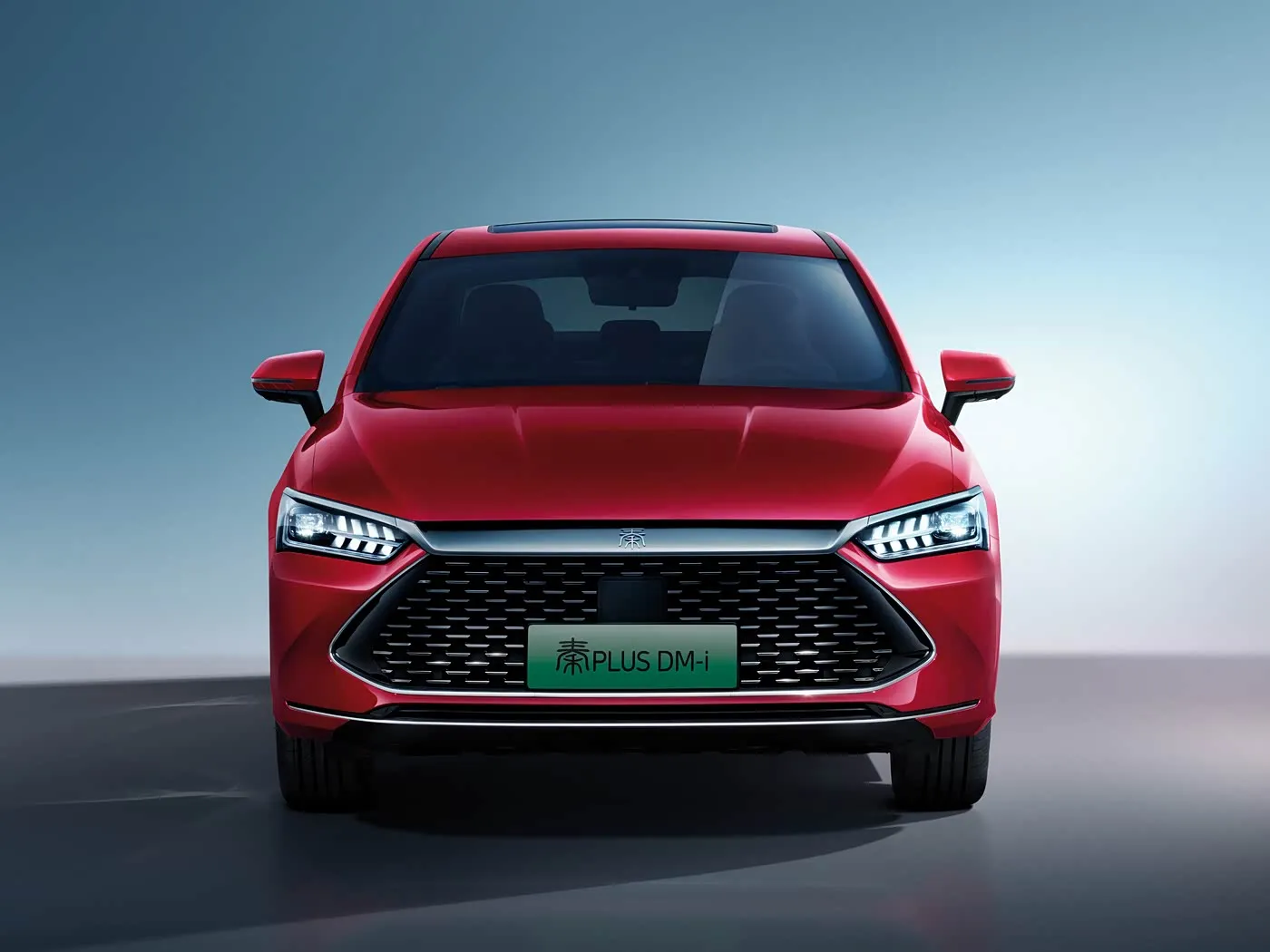 BYD Qing Plus รถยนต์ไฟฟ้า SUV ไฮบริด รถยนต์พลังงานใหม่ มอเตอร์ EV ที่ปรับปรุงใหม่ พวงมาลัยซ้าย ซีดาน เหมาะสำหรับเครื่องมือค้นหา