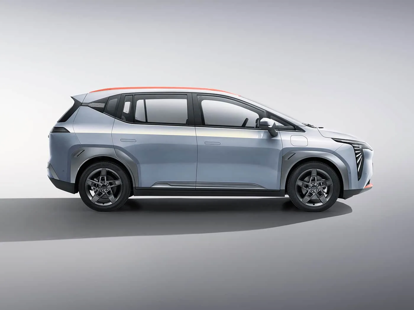 GAC Aion Y Plus รถยนต์ไฟฟ้ารุ่นขับขี่อัจฉริยะ 5 ประตู 5 ที่นั่ง EV SUV 150Kw รถยนต์พลังงานใหม่สำหรับขาย