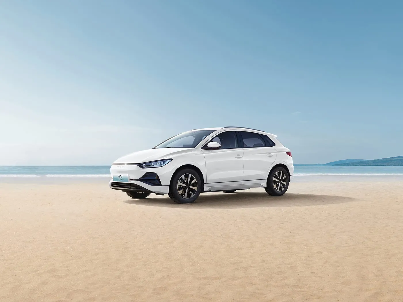 BYD E2 Luxury Electric EV ซีดาน SUV Hatchback พวงมาลัยซ้ายพร้อมมอเตอร์แบตเตอรี่ลิเธียม รถยนต์พลังงานใหม่ของจีน