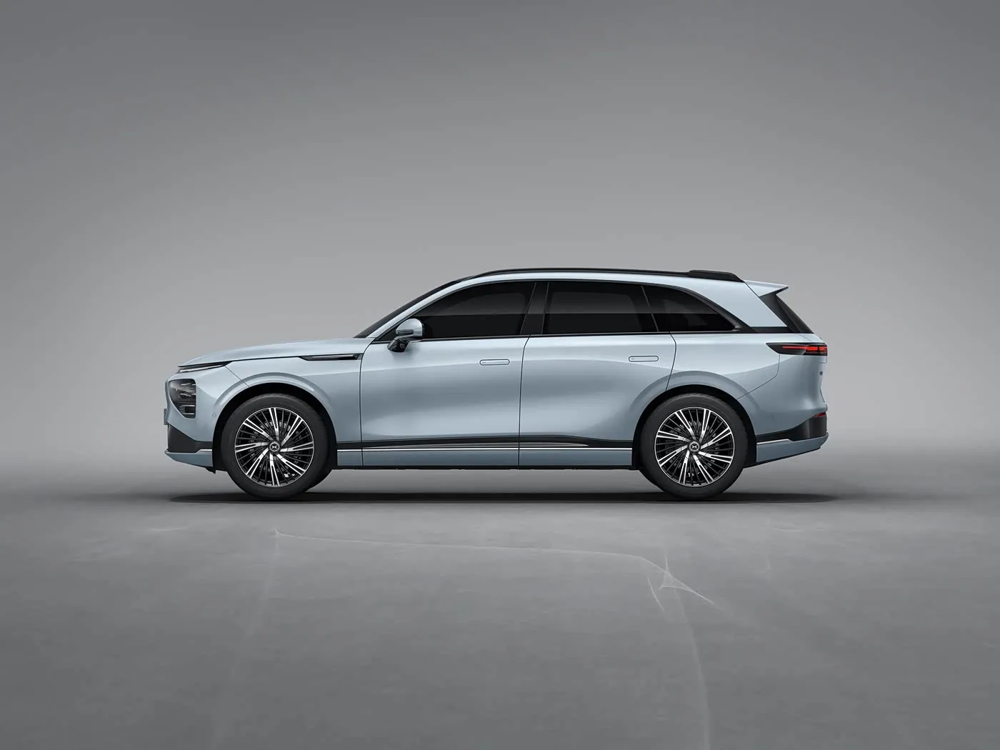 Xpeng G9 รถหรู SUV 4 ประตู 5 ที่นั่ง รถยนต์ไฟฟ้า MPV Hatchback พลังงานใหม่ พร้อมโหมดขับเคลื่อน 4WD พลังงาน PHEV และมอเตอร์ EV ซ้าย