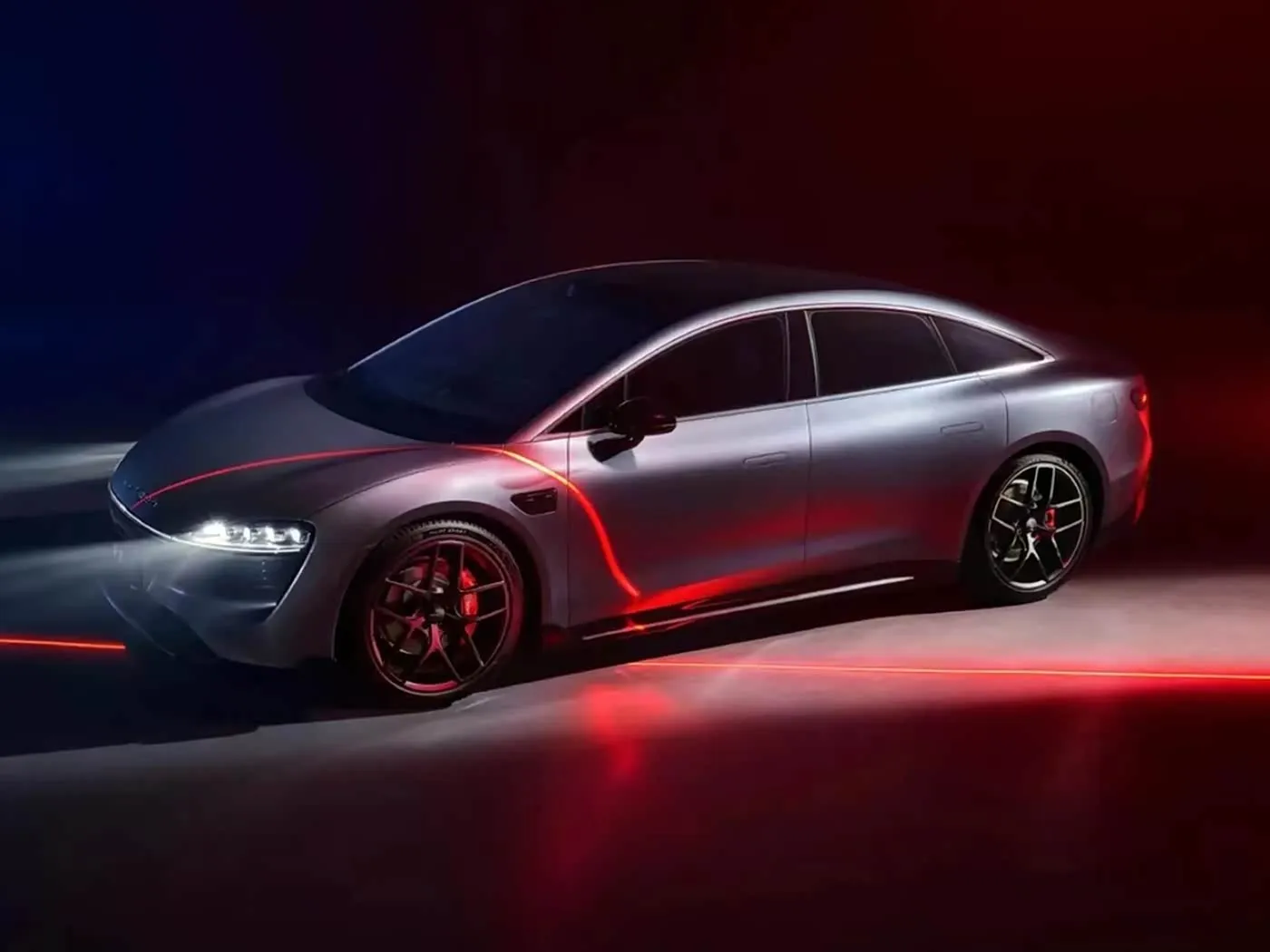 CHERY LUXEED S7 Exeed รถยนต์พลังงานไฟฟ้าสุดหรูพร้อมระบบ RWD/AWD 4 ประตู และ 5 ที่นั่ง