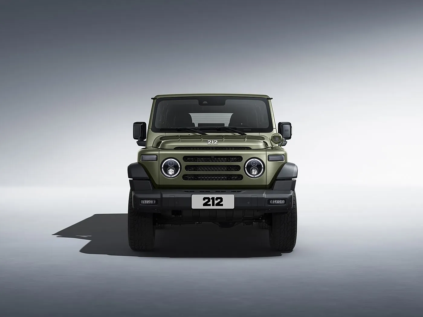 2025 BAIC 212 T01 ทนทาน 4WD SUV ขนาดกะทัดรัดเบนซิน/ดีเซล 8AT และหนังภายในอุ่นหนังพวงมาลัยฐานล้อยาว