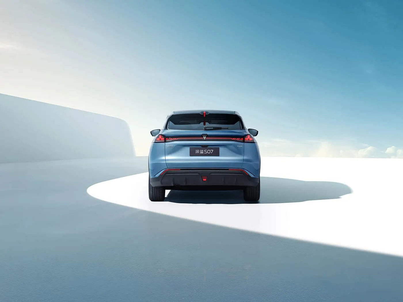 Deepal S07 รถยนต์พลังงานใหม่ Premium SUV Extended-Range/EV long Range Wheelbase 5 ที่นั่ง Inch Screen