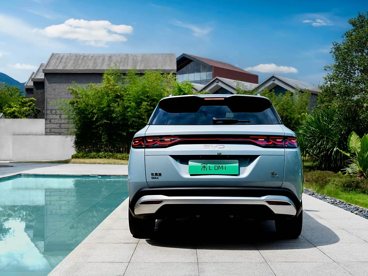 BYD Song L DM-i Compact PHEV SUV รถยนต์พลังงานใหม่ความเร็วสูง DiPilot 2.0 ที่นั่งอุ่น กล้องพาโนรามา 360°