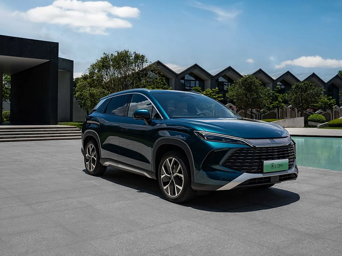 BYD Song L DM-i Compact PHEV SUV รถยนต์พลังงานใหม่ความเร็วสูง DiPilot 2.0 ที่นั่งอุ่น กล้องพาโนรามา 360°