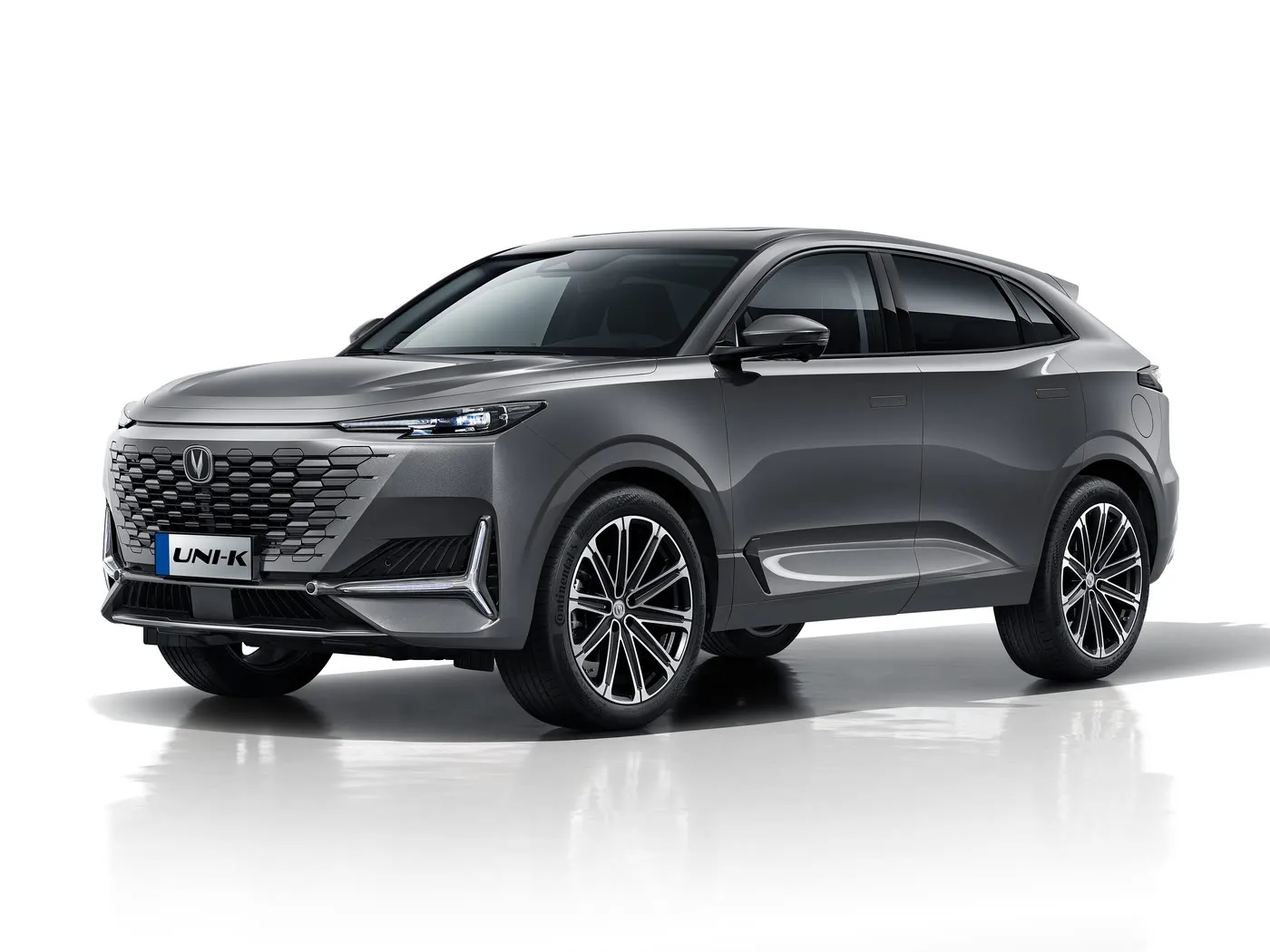 BYD E2 Luxury Electric EV Sedan SUV Hatchback Left Steering Car with Lithium Battery Motor China's New Energy Vehicle