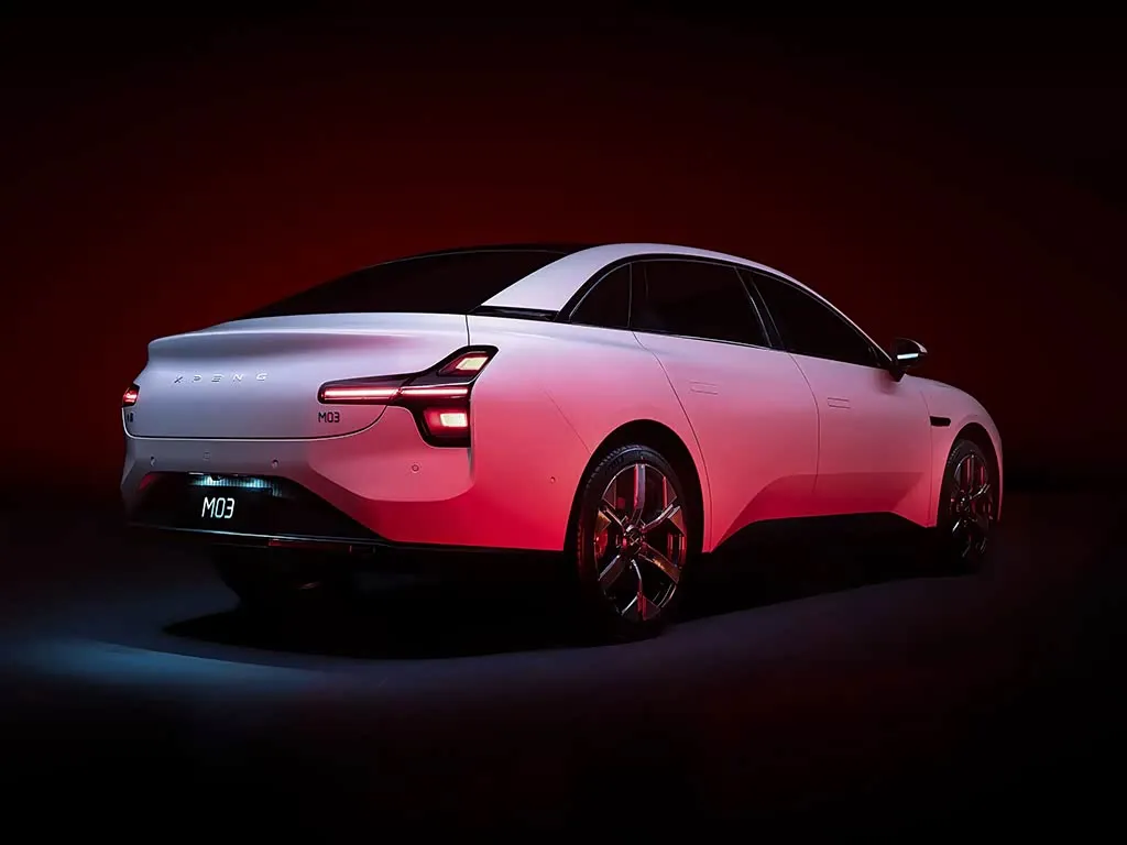 Xiaopeng 2025 Mona M03 ซีดานไฟฟ้าระยะไกล 515 กม. รถยนต์พลังงานใหม่ SUV และ Hatchback EV แบตเตอรี่ลิเธียม