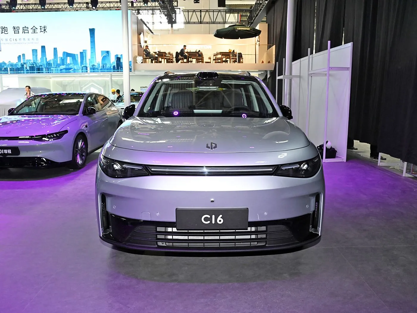 Leapmotor C16 5 ประตู 6 ที่นั่ง EV SUV 4WD โหมดขับเคลื่อน พวงมาลัยซ้าย เชื้อเพลิงไฟฟ้าและไฮบริด พลังงานใหม่ อัตโนมัติ