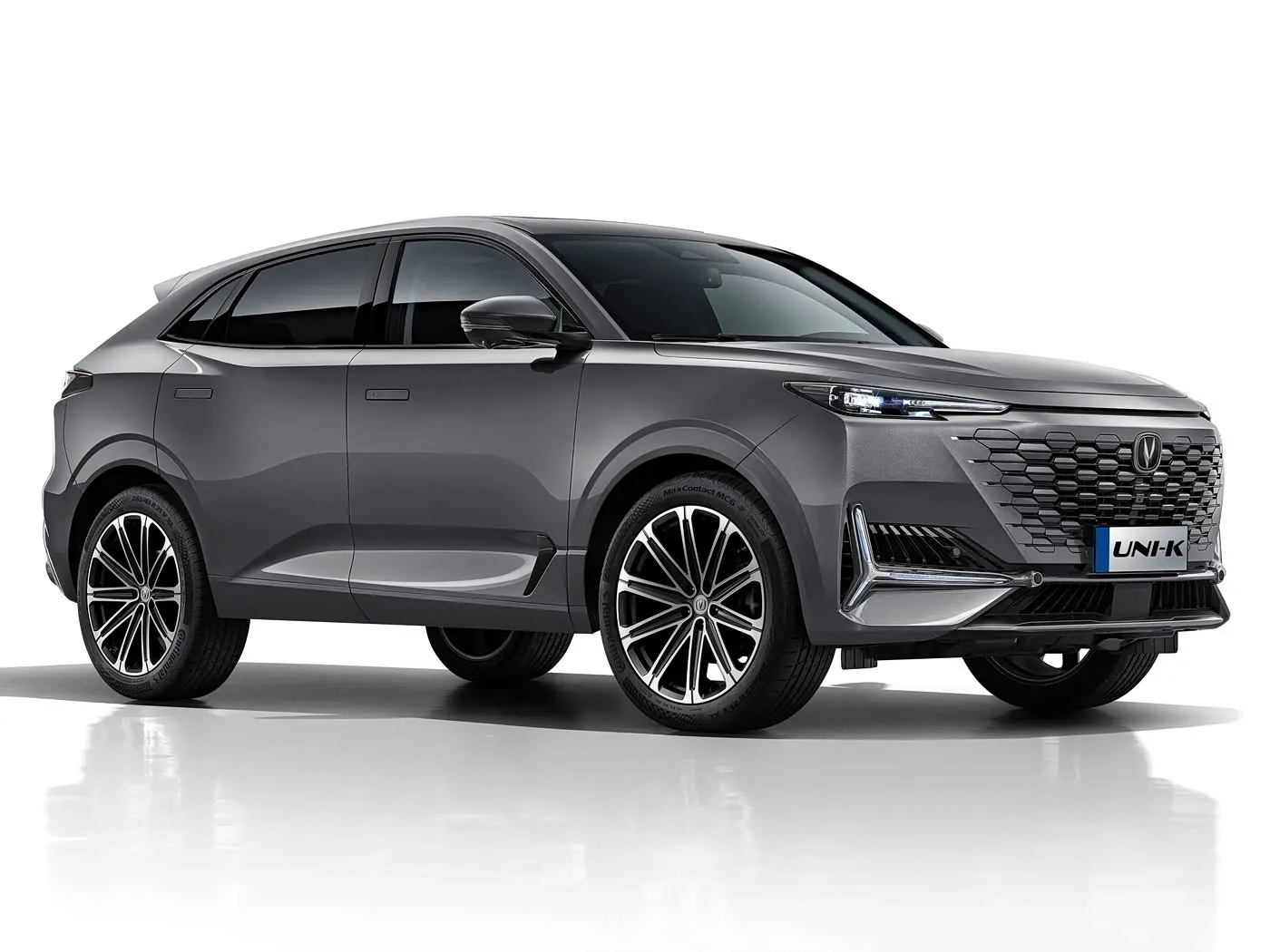 BYD E2 Luxury Electric EV ซีดาน SUV Hatchback พวงมาลัยซ้ายพร้อมมอเตอร์แบตเตอรี่ลิเธียม รถยนต์พลังงานใหม่ของจีน