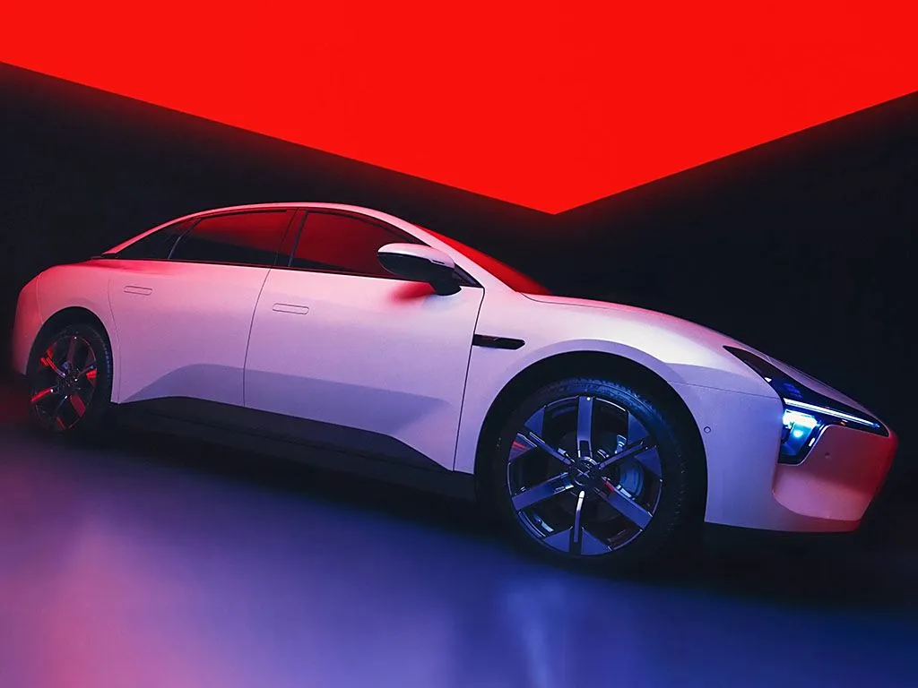 Xiaopeng 2025 Mona M03 ซีดานไฟฟ้าระยะไกล 515 กม. รถยนต์พลังงานใหม่ SUV และ Hatchback EV แบตเตอรี่ลิเธียม