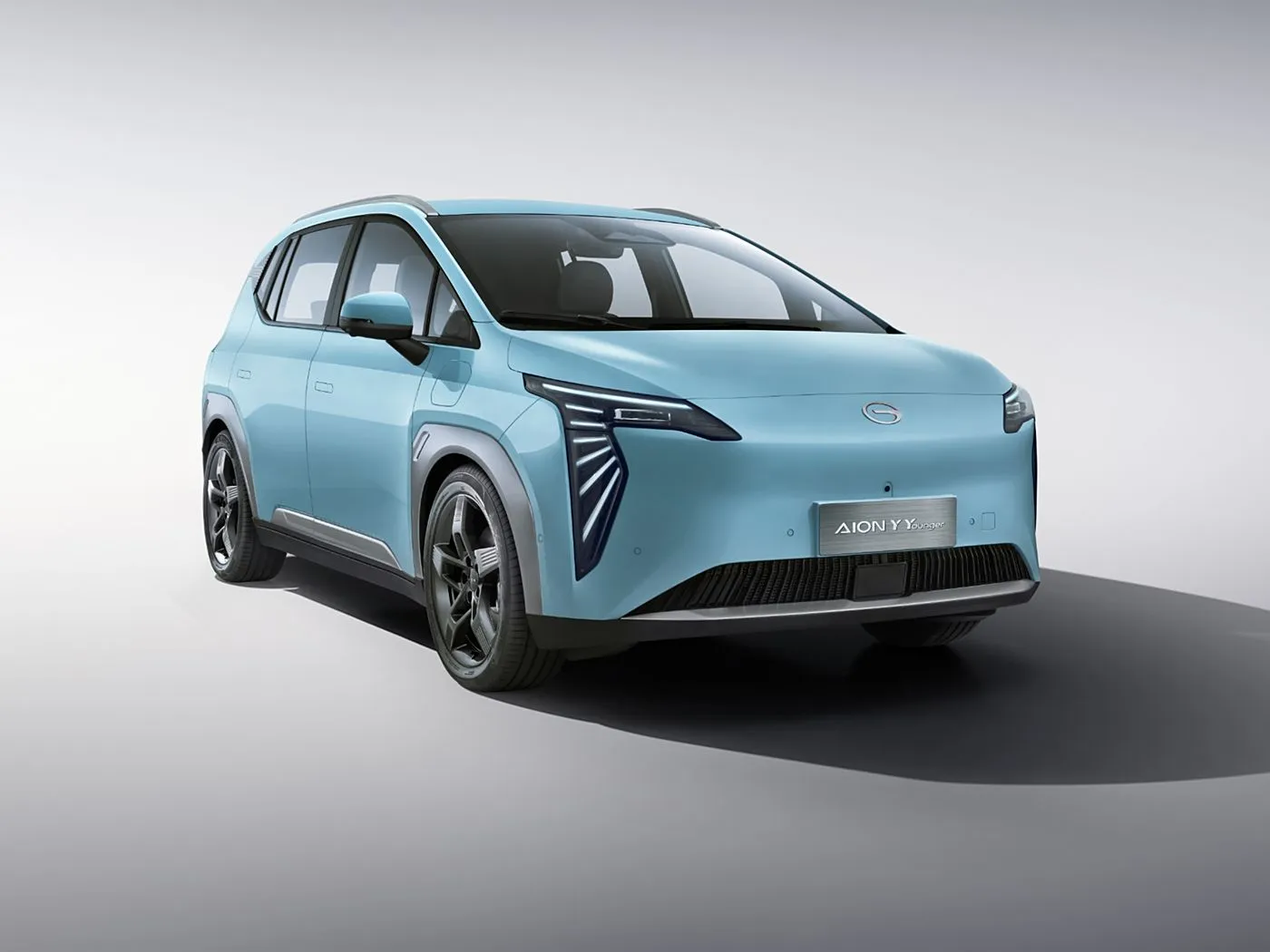 GAC Aion Y Plus รถยนต์ไฟฟ้ารุ่นขับขี่อัจฉริยะ 5 ประตู 5 ที่นั่ง EV SUV 150Kw รถยนต์พลังงานใหม่สำหรับขาย