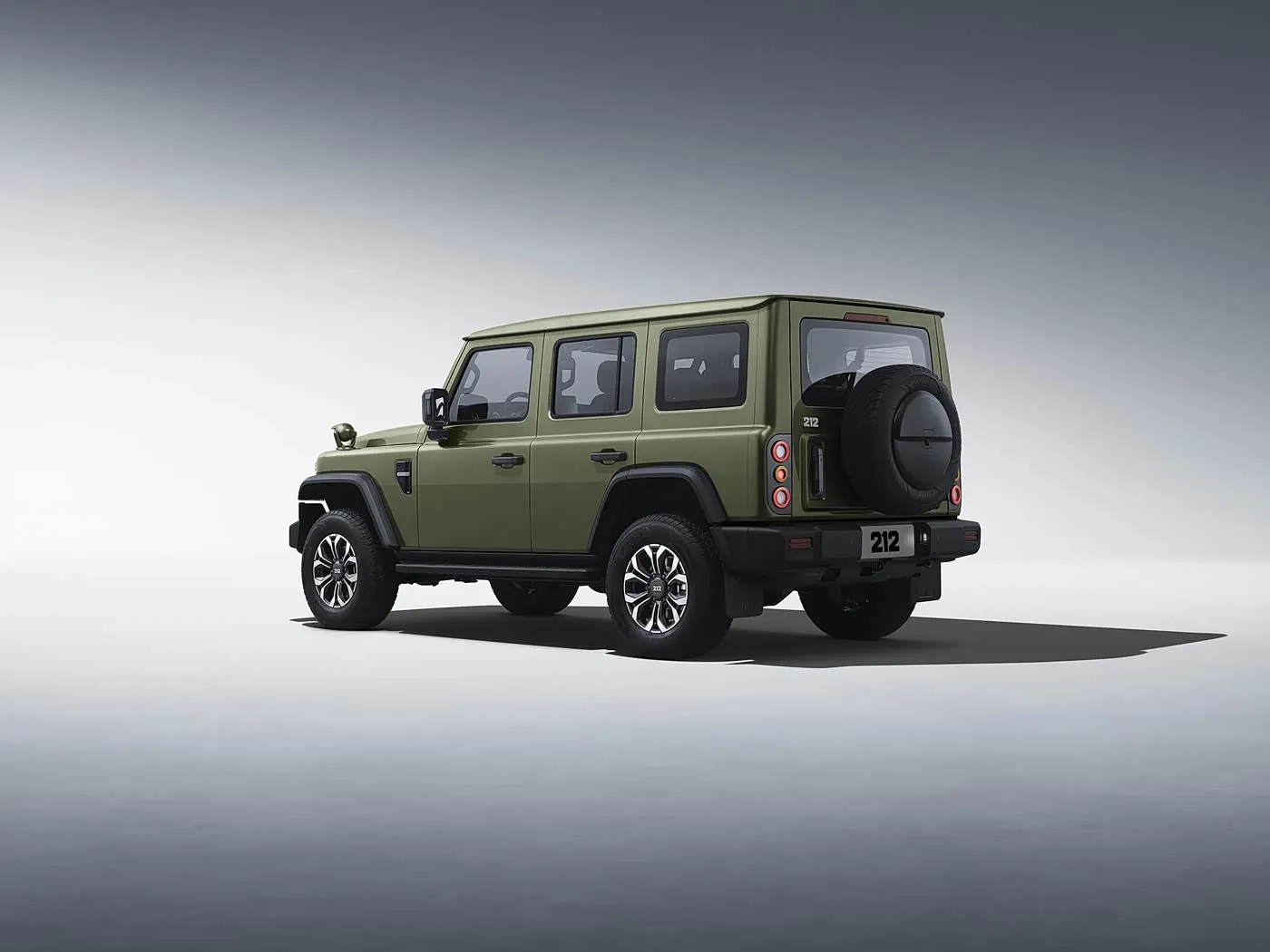 2025 BAIC 212 T01 ทนทาน 4WD SUV ขนาดกะทัดรัดเบนซิน/ดีเซล 8AT และหนังภายในอุ่นหนังพวงมาลัยฐานล้อยาว