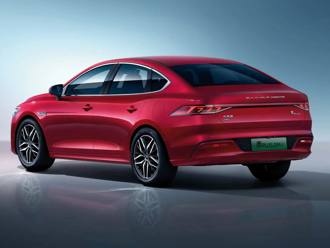 BYD Qing Plus รถยนต์ไฟฟ้า SUV ไฮบริด รถยนต์พลังงานใหม่ มอเตอร์ EV ที่ปรับปรุงใหม่ พวงมาลัยซ้าย ซีดาน เหมาะสำหรับเครื่องมือค้นหา