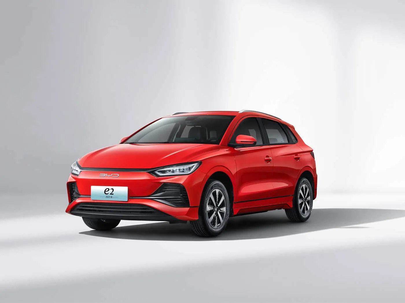 BYD E2 Luxury Electric EV Sedan SUV Hatchback Left Steering Car with Lithium Battery Motor China's New Energy Vehicle