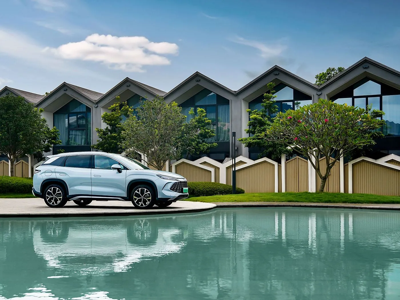 BYD Song L DM-i Compact PHEV SUV รถยนต์พลังงานใหม่ความเร็วสูง DiPilot 2.0 ที่นั่งอุ่น กล้องพาโนรามา 360°