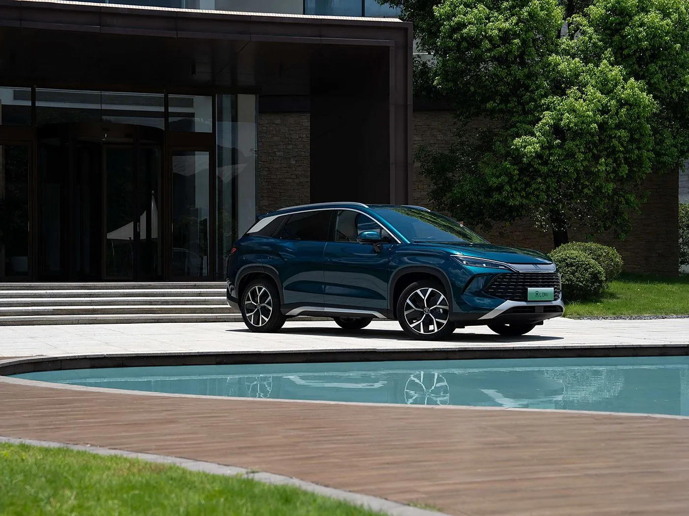 BYD Song L DM-i Compact PHEV SUV รถยนต์พลังงานใหม่ความเร็วสูง DiPilot 2.0 ที่นั่งอุ่น กล้องพาโนรามา 360°