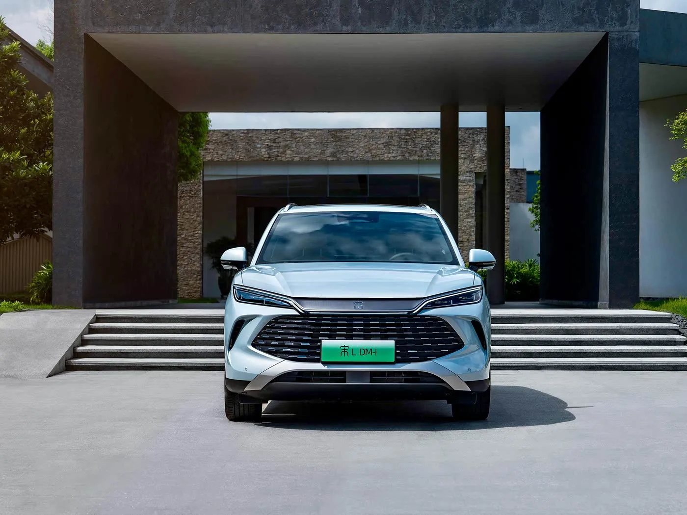 BYD Song L DM-i Compact PHEV SUV รถยนต์พลังงานใหม่ความเร็วสูง DiPilot 2.0 ที่นั่งอุ่น กล้องพาโนรามา 360°