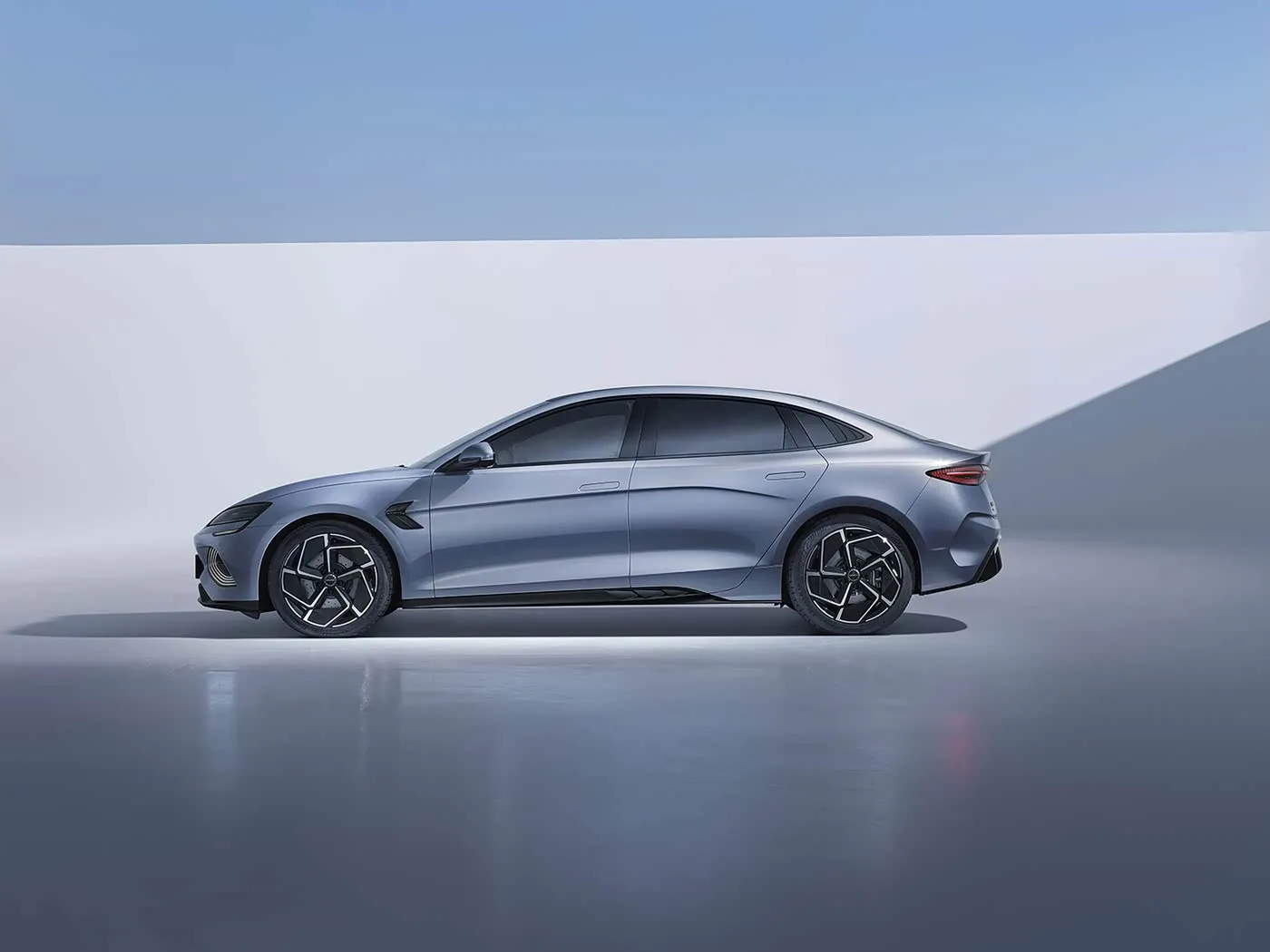BYD Seal Smart Edition ซีดานไฟฟ้า 600 AWD เทคโนโลยีการขับขี่ขั้นสูงไฮบริด รถยนต์พลังงานใหม่ระยะไกลระดับพรีเมียม